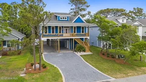 226 NE 64th St, Oak Island, NC 28465