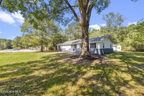 251 Old 87 Rd, Riegelwood, NC 28456
