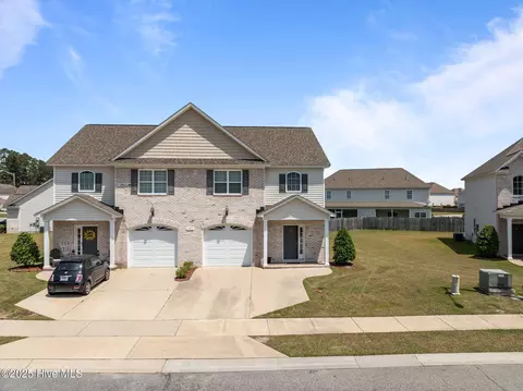 1645 Cambria Dr #B, Greenville, NC 27834