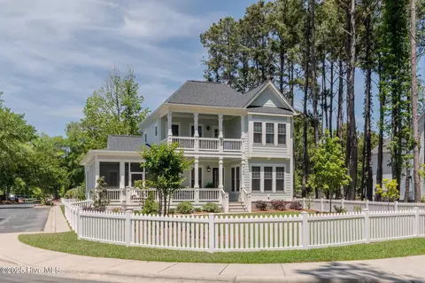9298 W Lake Rd, Calabash, NC 28467