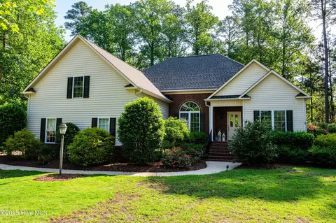 100 Chowan Dr, Chocowinity, NC 27817