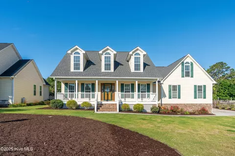 8012 Yellow Daisy Dr, Wilmington, NC 28412