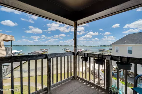 304 Lake Place Condo Dr # 304, Elizabethtown, NC 28337