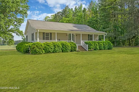 1107 Moonlight Rd, Halifax, NC 27839