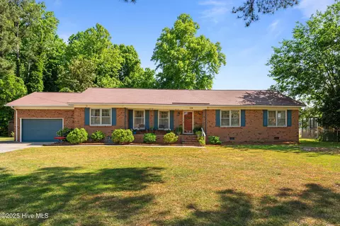 118 Hillcrest Dr, Washington, NC 27889