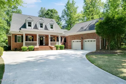 118 Legacy Oaks Dr, Wallace, NC 28466