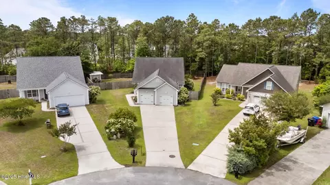 View/Area - 108 Mooney Ct, Hampstead, NC 28443 photo 1 of 6