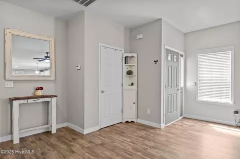 Entry Way - 108 Mooney Ct, Hampstead, NC 28443 photo 1 of 2