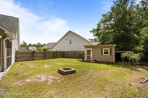 Exterior - 108 Mooney Ct, Hampstead, NC 28443 photo 10 of 10