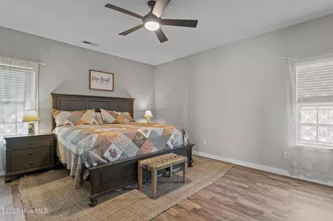 Bedroom - 108 Mooney Ct, Hampstead, NC 28443 photo 2 of 8