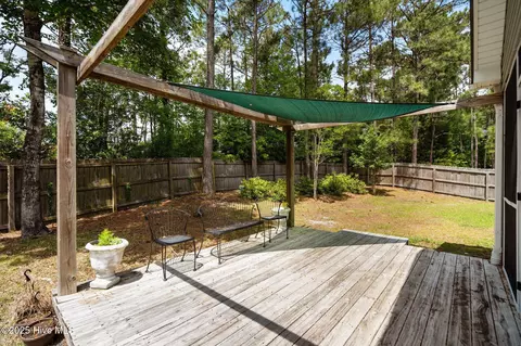 Exterior - 108 Mooney Ct, Hampstead, NC 28443 photo 9 of 10