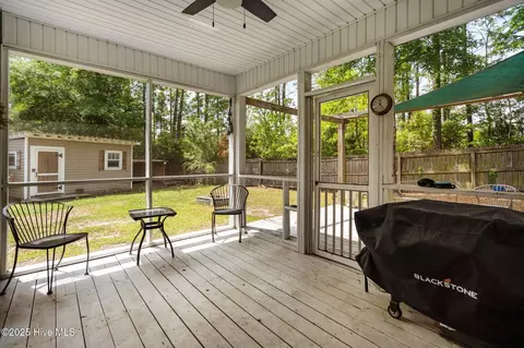 Exterior - 108 Mooney Ct, Hampstead, NC 28443 photo 4 of 10