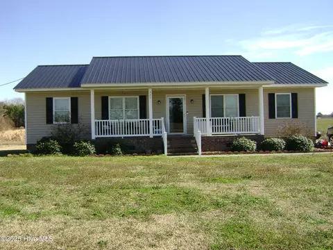 325 E Commerce St, Oak City, NC 27857