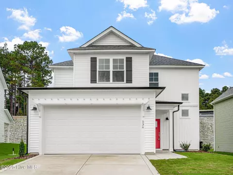 536 Burgundy Dr, Southern Pines, NC 28387