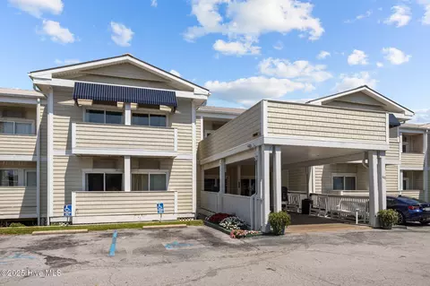 602 W Fort Macon Rd #135, Atlantic Beach, NC 28512