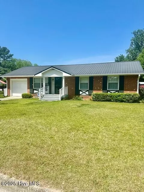 511 Norwood Ave, Lumberton, NC 28358