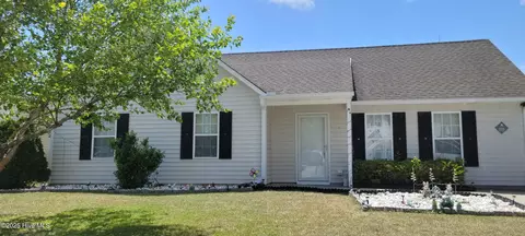 325 Foxhall Rd, Newport, NC 28570