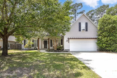 114 Southern Magnolia Ct, Hampstead, NC 28443