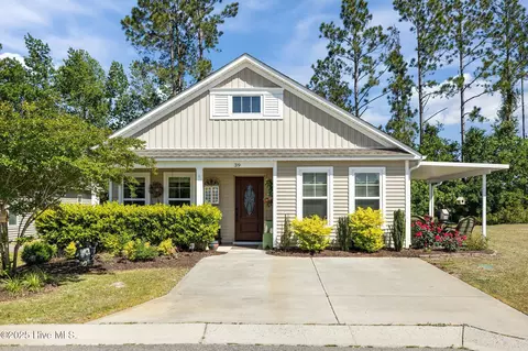 39 Legacy Dr, Rocky Point, NC 28457