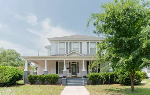 203 Minturn Ave, Hamlet, NC 28345