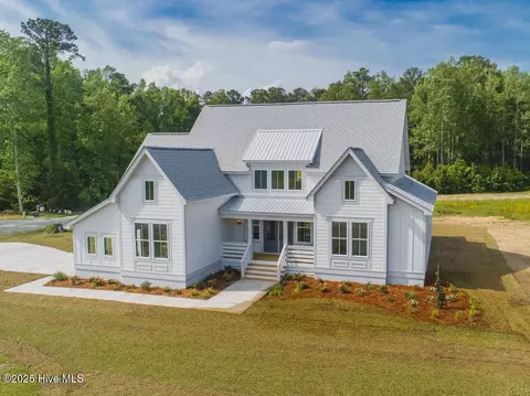 25 Jasmine Ln, Minnesott Beach, NC 28510