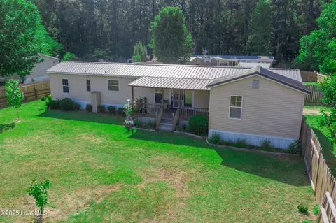 190 Hudson Rd, Whiteville, NC 28472