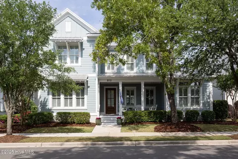 810 Midnight Channel Rd, Wilmington, NC 28403