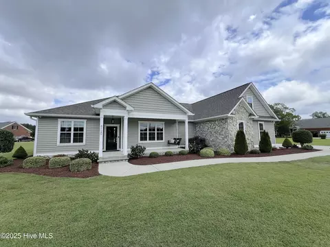 4120 W Wilson St, Farmville, NC 27828