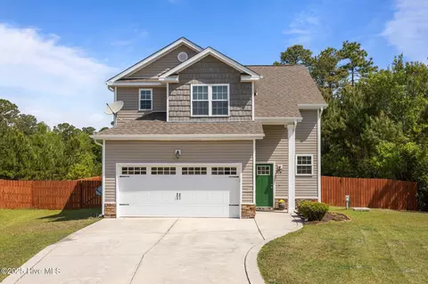 110 Costa Ct, Sneads Ferry, NC 28460