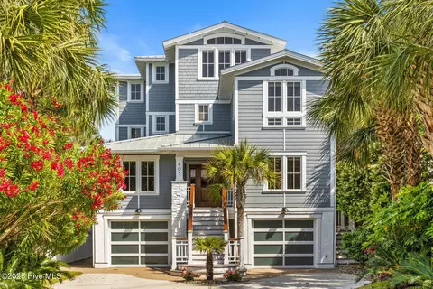 805 S Lumina Ave, Wrightsville Beach, NC 28480