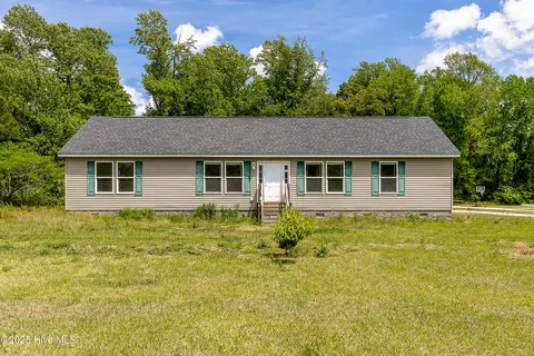 2624 Belgrade Swansboro Rd, Maysville, NC 28555