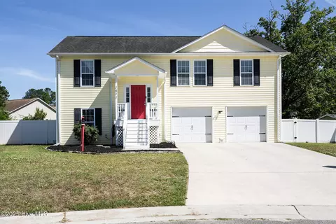 1511 Reagan Ct, Leland, NC 28451