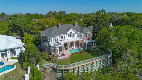 1047 Ocean Ridge Dr, Wilmington, NC 28405