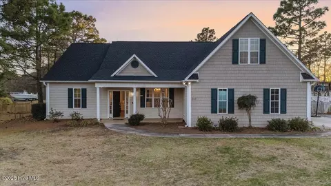 363 Pinnacle Pkwy, Hampstead, NC 28443