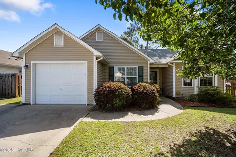 1164 Amber Pines Dr, Leland, NC 28451