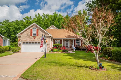 606 Lathrop Ct NW, Calabash, NC 28467