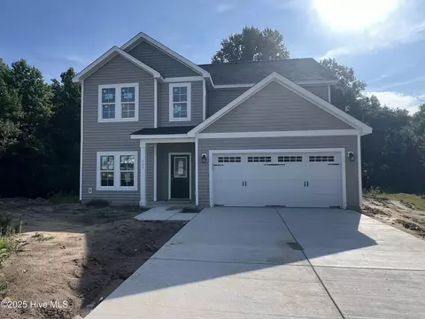 137 Dallas Dr, Beulaville, NC 28518