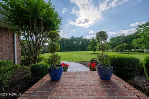 Exterior - 390 Whitebridge Rd, Hampstead, NC 28443 photo 9 of 24