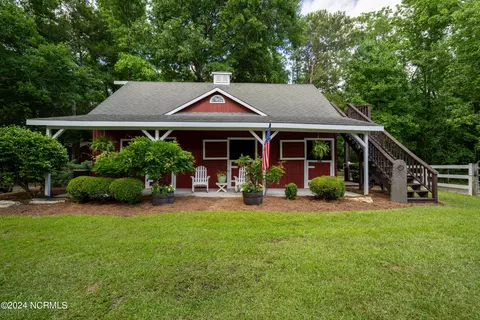 Exterior - 390 Whitebridge Rd, Hampstead, NC 28443 photo 18 of 24