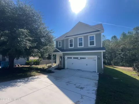 140 Dallas Dr, Beulaville, NC 28518