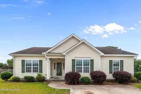 2617 Rhinestone Dr, Winterville, NC 28590