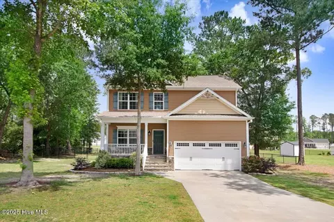 102 Oak Tree Ln, Goldsboro, NC 27530