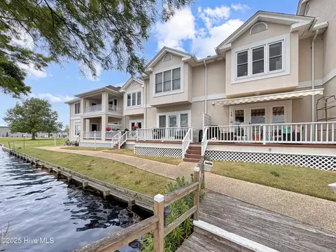103 Continental Plaza Dr #5, Elizabeth City, NC 27909