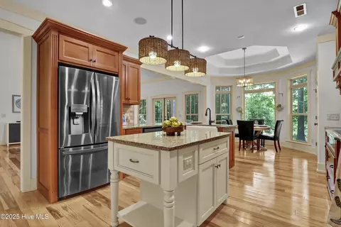 Kitchen - 907 Grandview Dr, Hampstead, NC 28443 photo 4 of 5