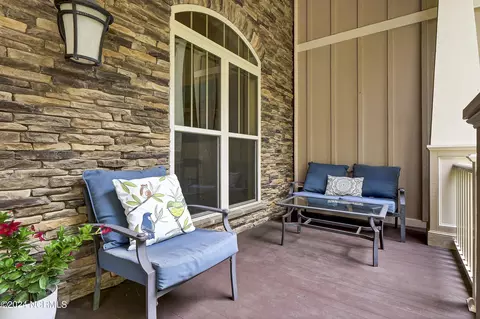 Exterior - 907 Grandview Dr, Hampstead, NC 28443 photo 6 of 14