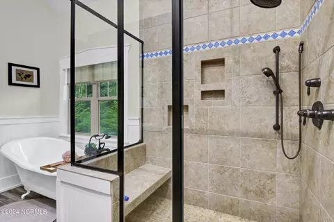 Bath - 907 Grandview Dr, Hampstead, NC 28443 photo 2 of 7