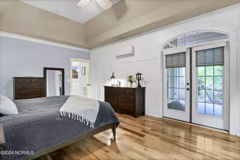 Bedroom - 907 Grandview Dr, Hampstead, NC 28443 photo 3 of 14