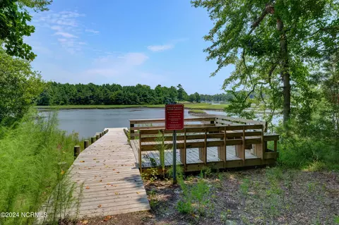 View/Area - 907 Grandview Dr, Hampstead, NC 28443 photo 3 of 9