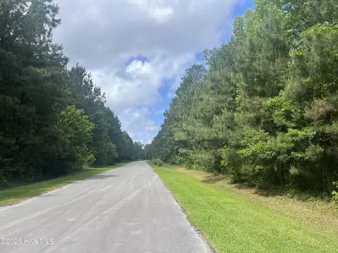 140 Baytree Ln, Havelock, NC 28532