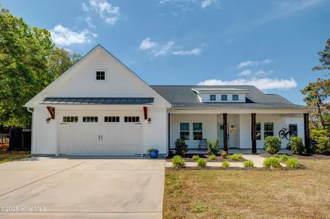 719 Atlanta Ave, Carolina Beach, NC 28428